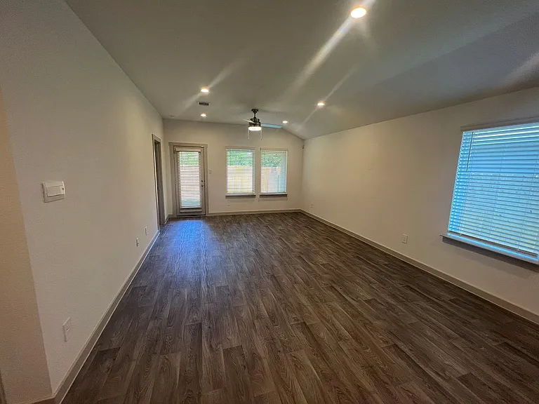 12916 Wempe Way — Photo 8