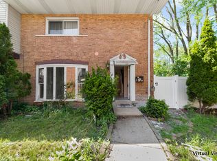 8854 Dee Rd, Des Plaines, IL 60016