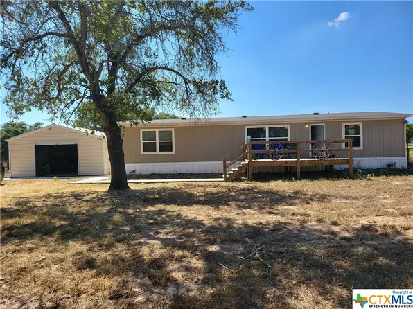 1836 County Road 460, Waelder, TX 78959