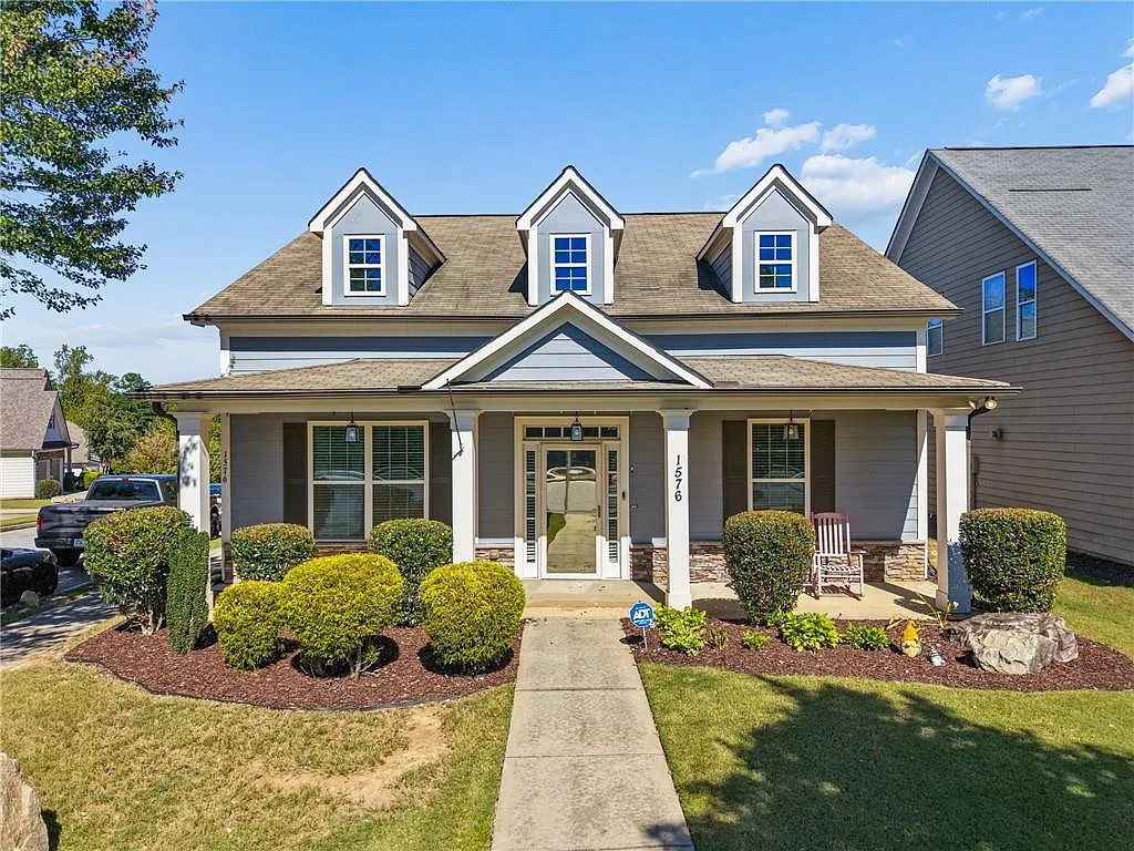 3 bed, 3.0 bath, 1860 sqft, $3,300 — Photo 1