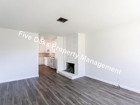 4th image of 7169 Palm Ave