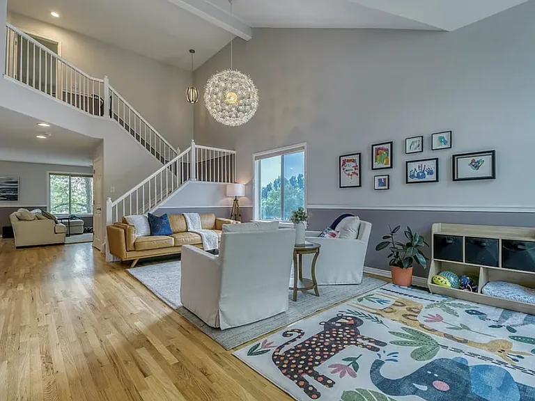 609 Briggs Pl — Photo 2