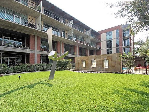 3rd image of 3030 Bryan St Suite 411