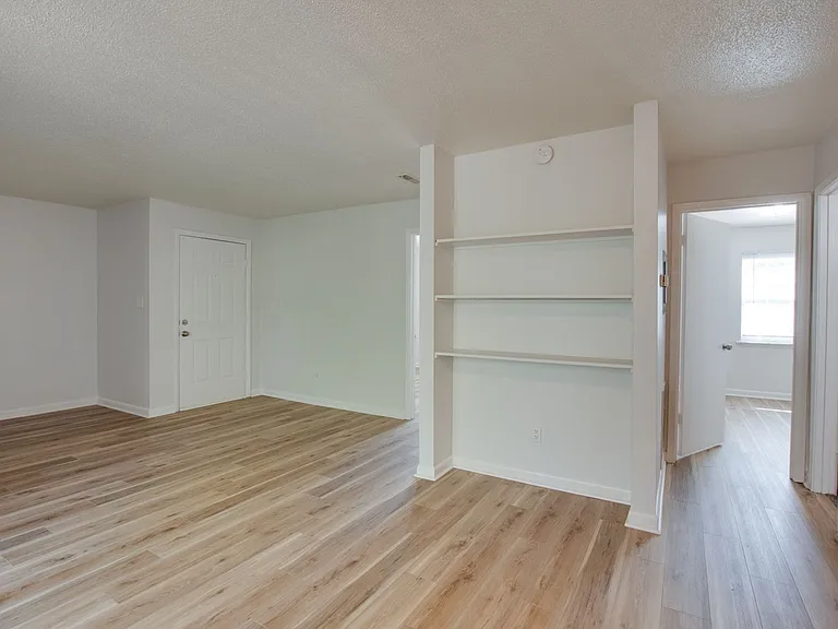 4906 Cotton Row NW — Photo 4