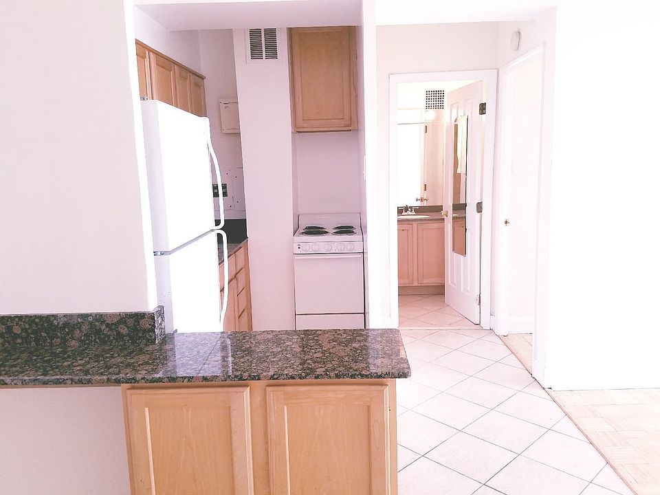 1st image of 4170 N Marine Dr Ofc 1