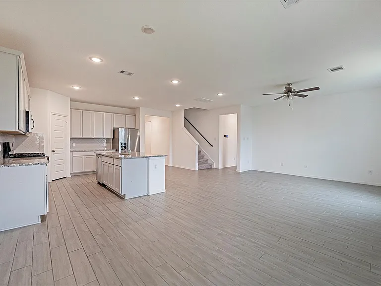 5806 Aurora Greens Ln — Photo 13