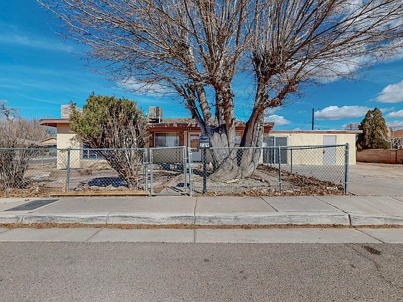 2nd image of 749 Cordova Pl NW