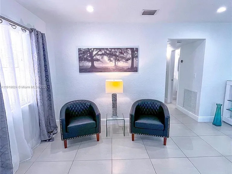 4420 NW 30th Ct — Photo 13