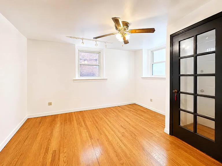 333 Lincoln Pl #GARDEN — Photo 1