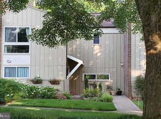 11534 Links Dr, Reston, VA 20190