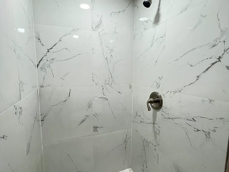 Ridge Crest Dr — Photo 2