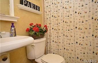 3rd image of 12778 Castlebar Dr