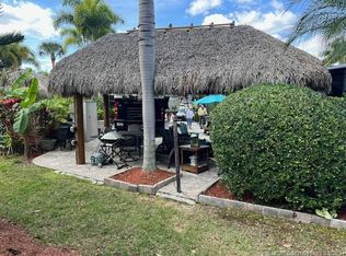 18 NW Boundary Dr, Port Saint Lucie, FL 34986