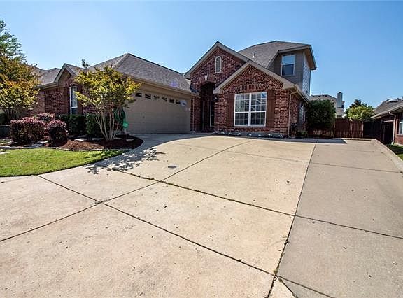 3rd image of 8105 Twin Oaks Dr