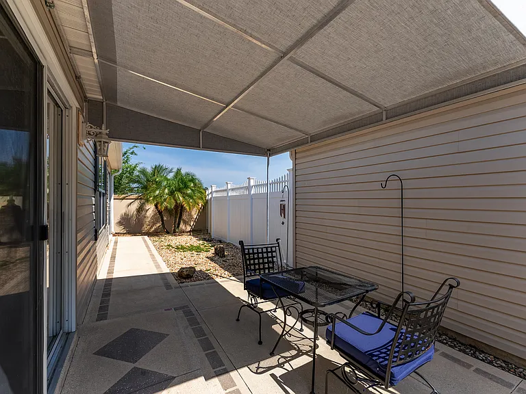 2374 Ridgeway Ct — Photo 16