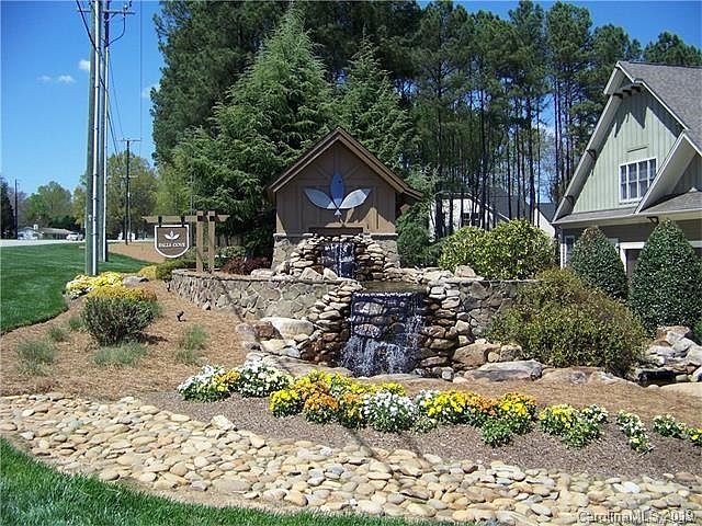 2nd image of 261 Ashmore Cir