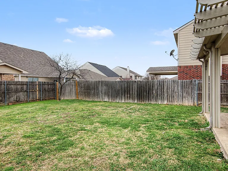 5016 Meridian Ln — Photo 33