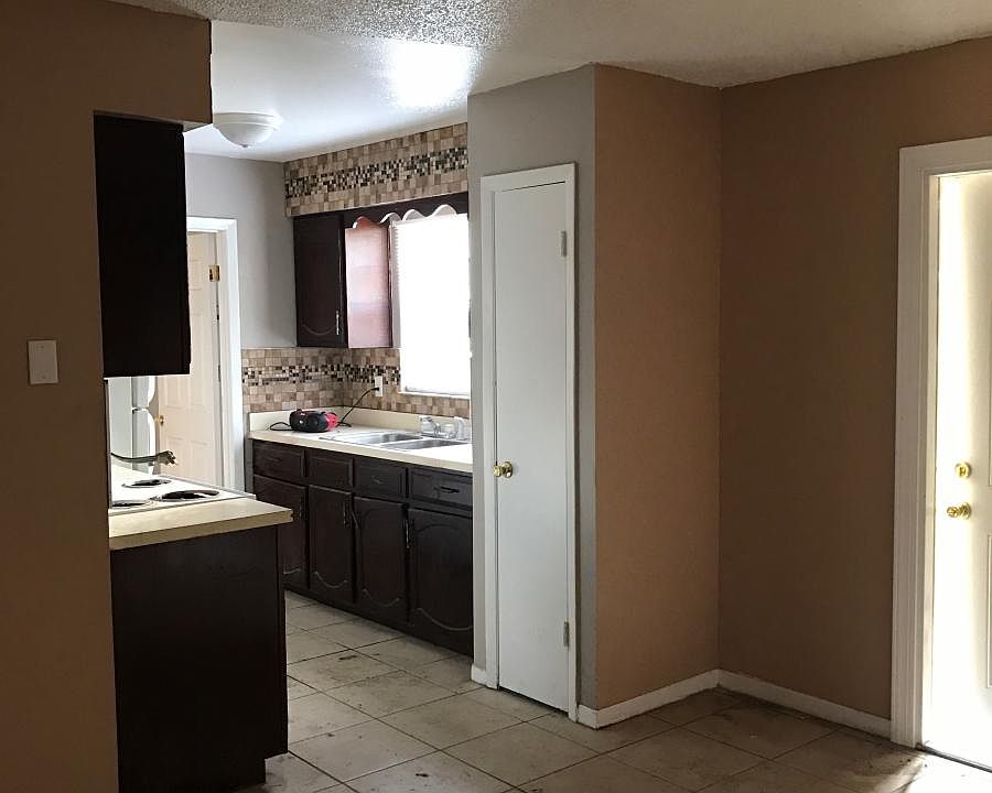 1st image of 7201 Thomas Jefferson Cir W