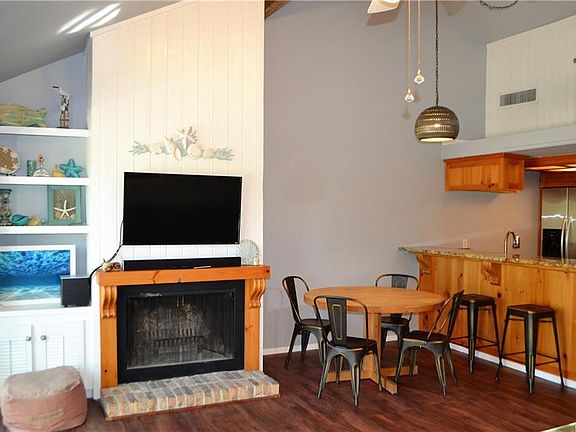 5th image of 254 Holly Hill Cir Ste 215-D