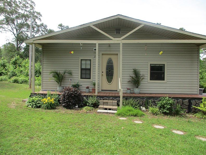 1st image of 23 Pin Oak Ln