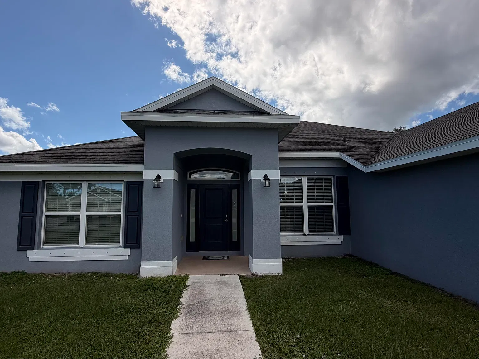 4 bed, 3.0 bath, 2264 sqft, $2,800 — Photo 3