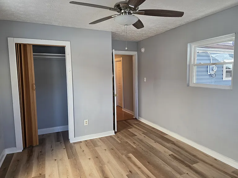 5260 Midway Dr — Photo 9