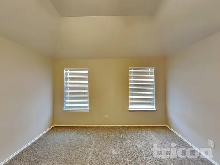 208 Carson Dr — Photo 7