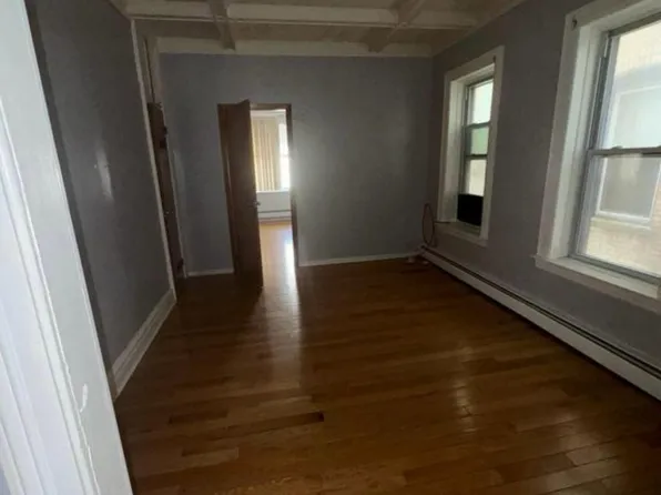 111 Baldwin Avenue image 2 of 6