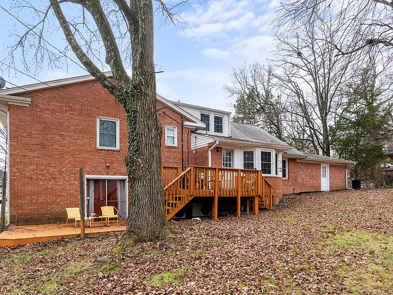 6804 Calverton Dr — Photo 19