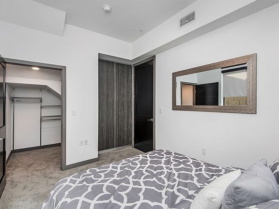 2nd image of 1224 N Edgemont St #1