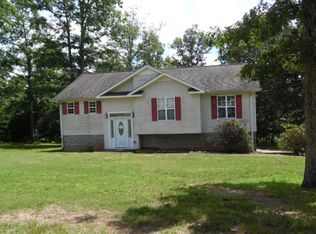 102 Fitzgerald Dr, Erin, TN 37061