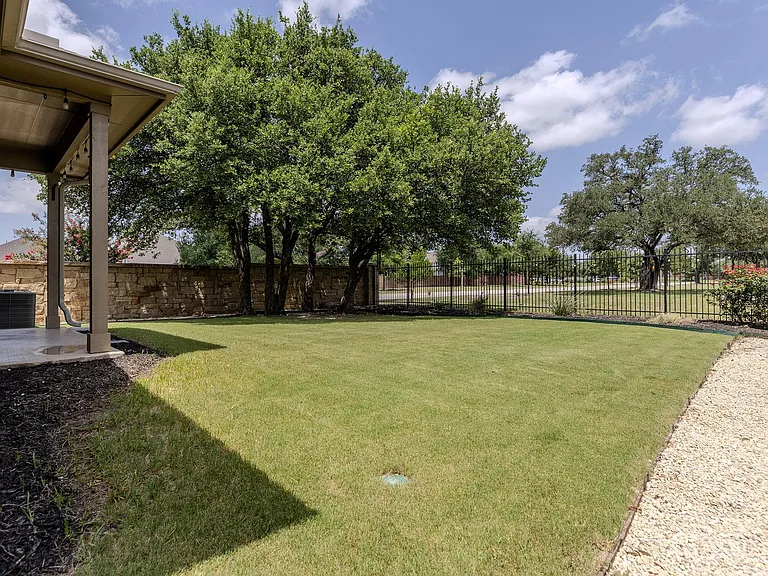 2205 Singletree Bnd — Photo 35