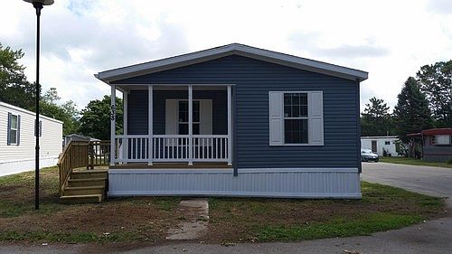 2nd image of 638 Jonathan Ln