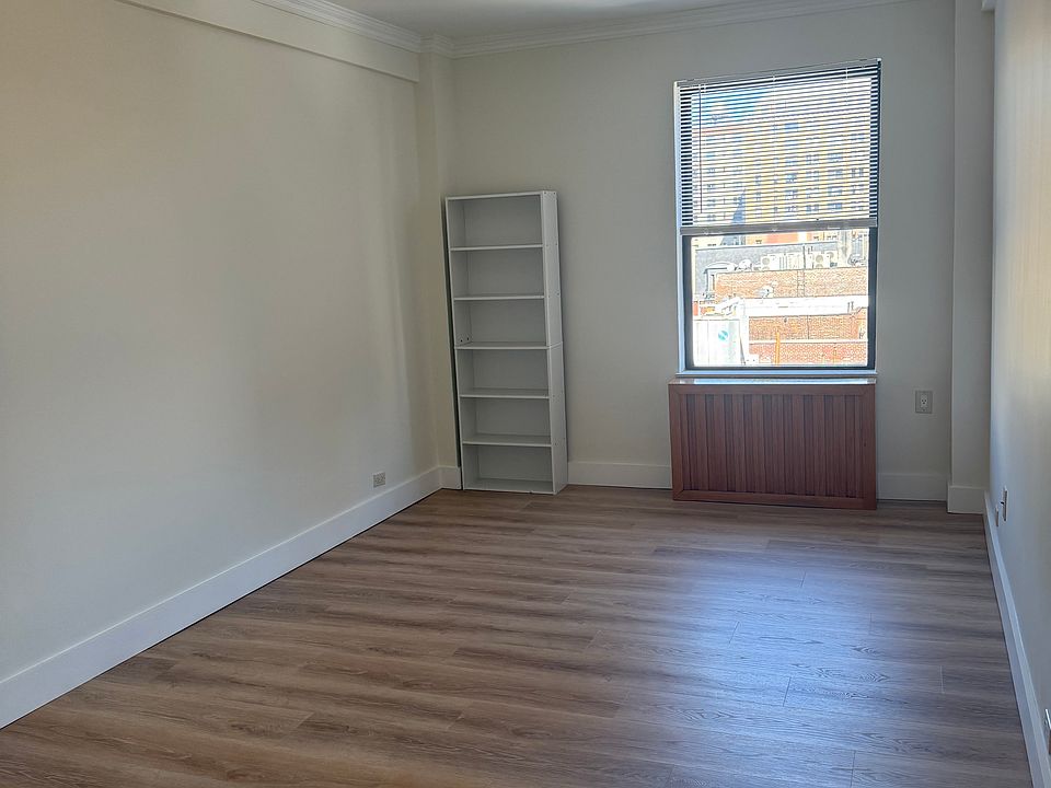 1st image of 250 W 100th St #906
