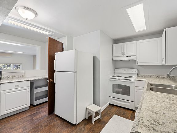 5th image of 7329 NE 120th St
