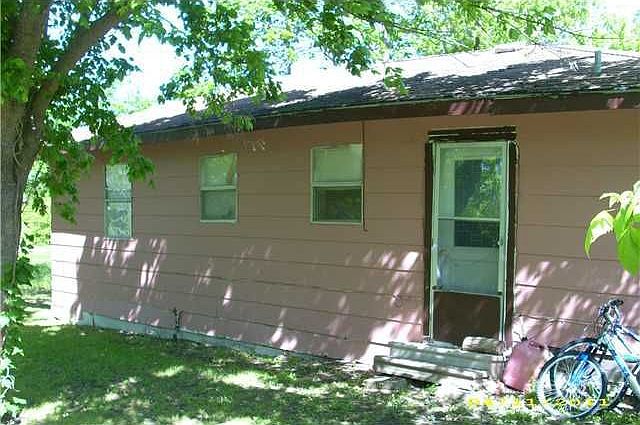 2nd image of 250 W Wilson Ave