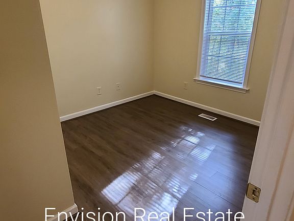 5th image of 702 Smith St