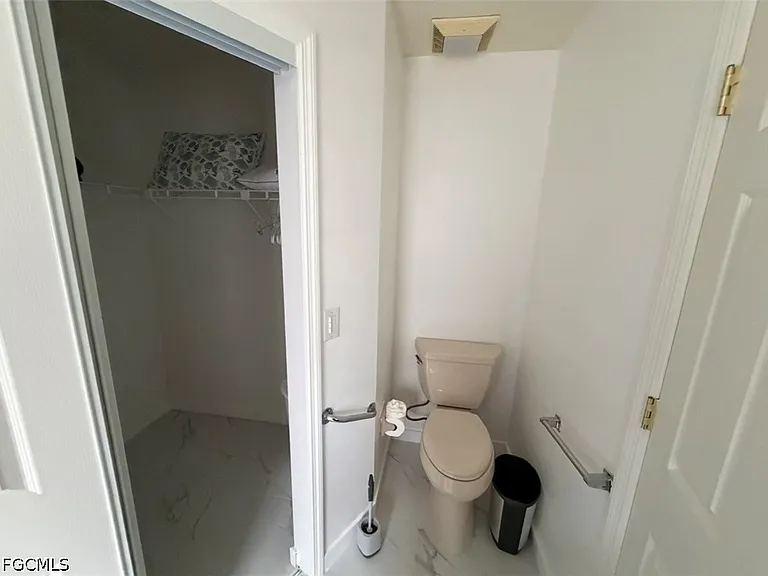 4509 SW 1st Pl — Photo 15