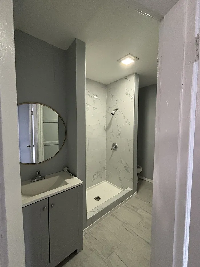 3 bed, 1.0 bath, $1,850 — Photo 2