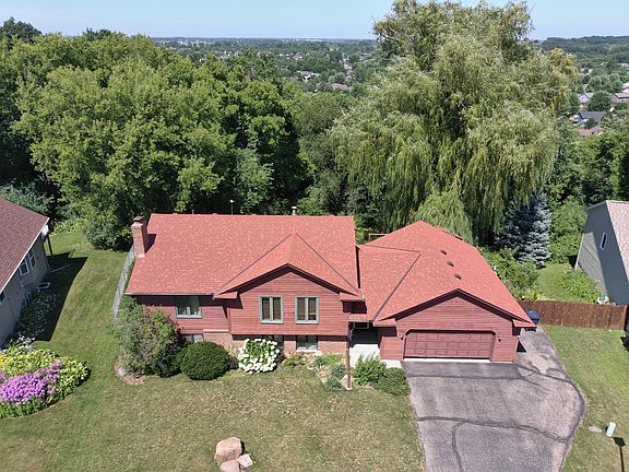 2nd image of 19036 Echo Ln
