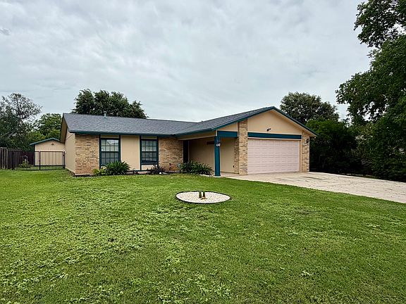 2nd image of 931 Hayloft Ln