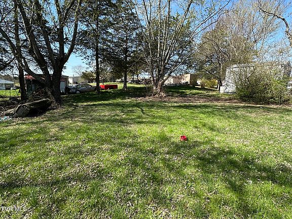 3rd image of 315 Alpine Loop