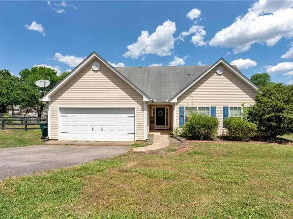 293 Wahsega Way, Dahlonega, GA 30533