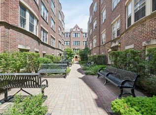 1118 W Washington Blvd #3A, Chicago, IL 60607