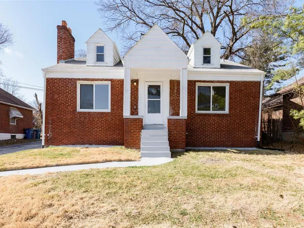 3513 Palace Ct, Saint Louis, MO 63135