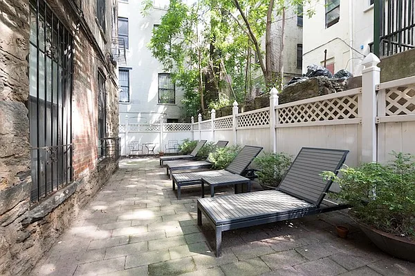 Rented by Compass | media 38