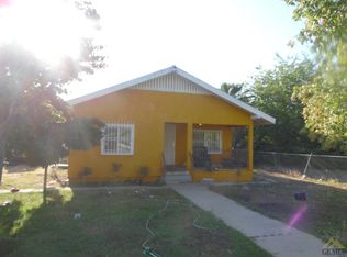 806 R St, Bakersfield, CA 93304