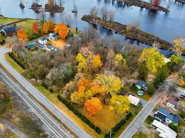 24 Washington St, Potsdam, NY 13676