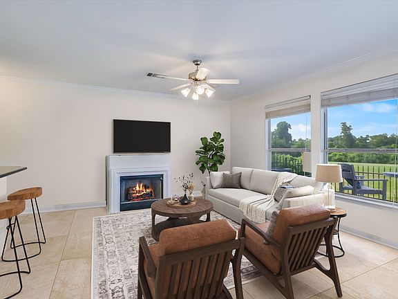 3rd image of 3300 Forest Creek Dr APT 6
