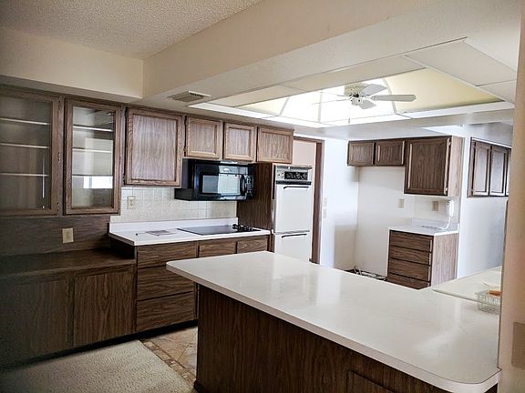 4th image of 9546 W Willowbrook Dr